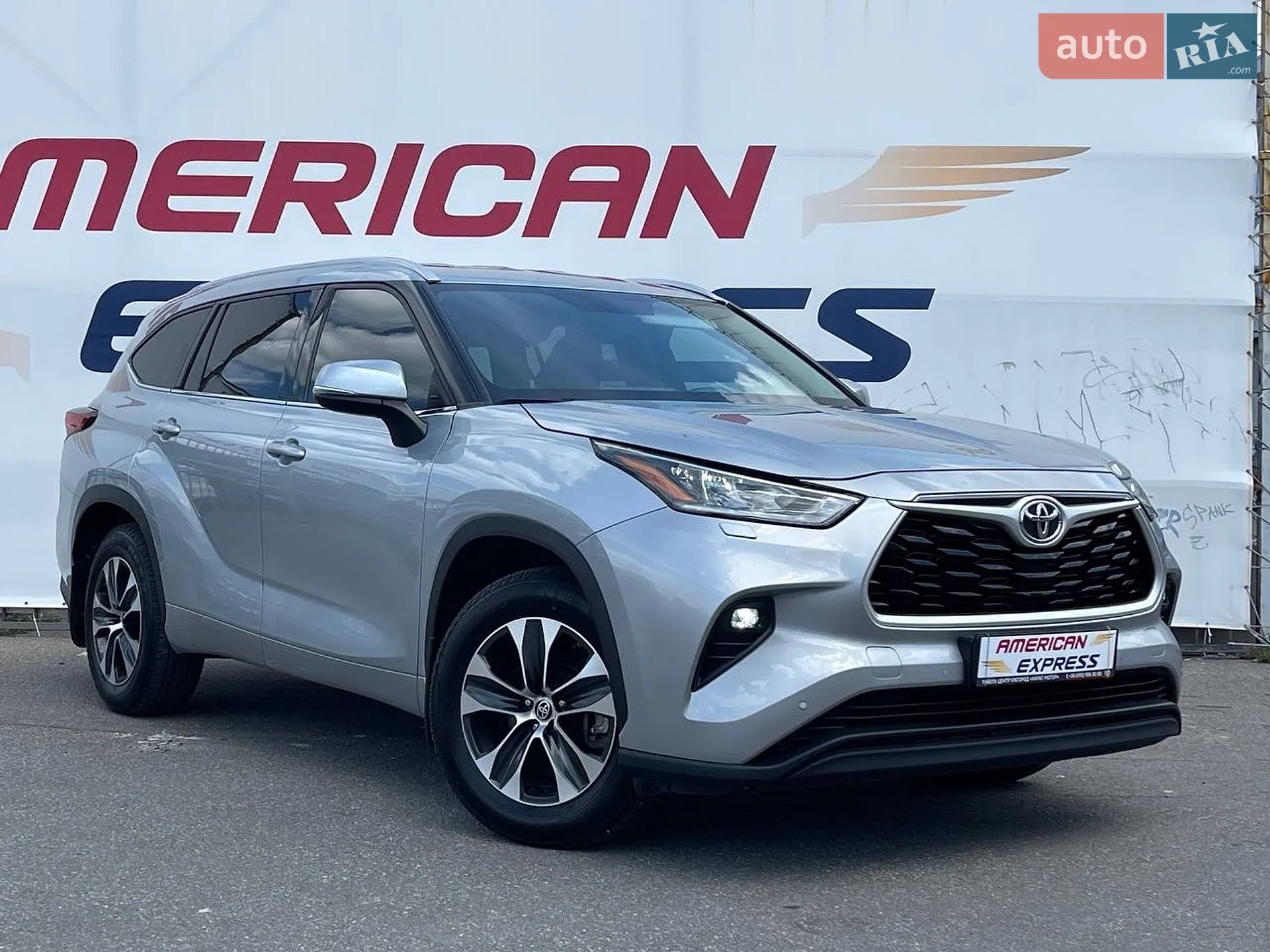 2020 Toyota Highlander - фото 1