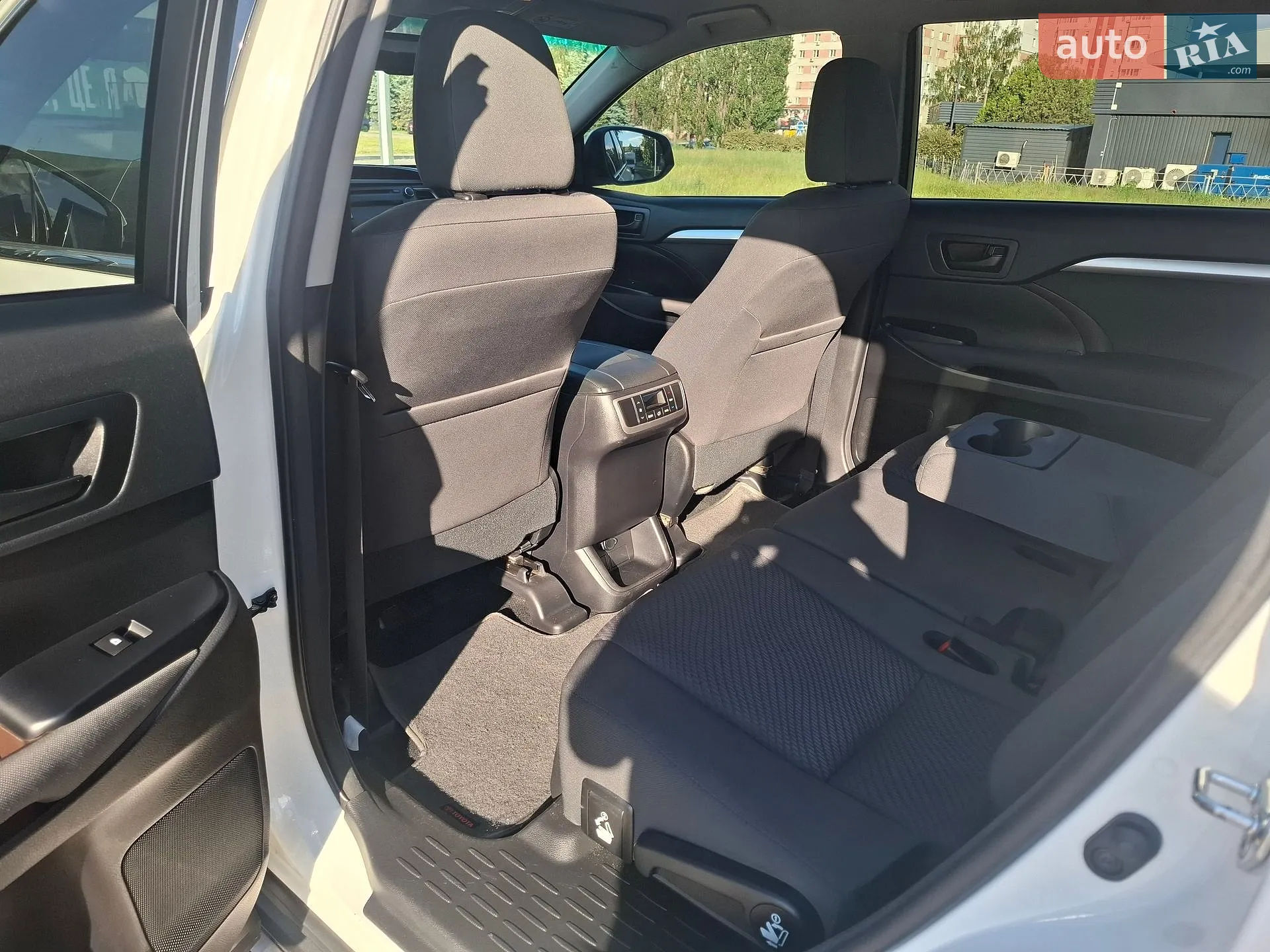 2017 Toyota Highlander - мініатюра 20