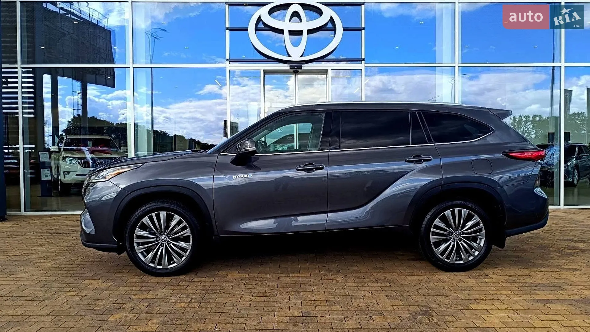 2021 Toyota Highlander - мініатюра 3