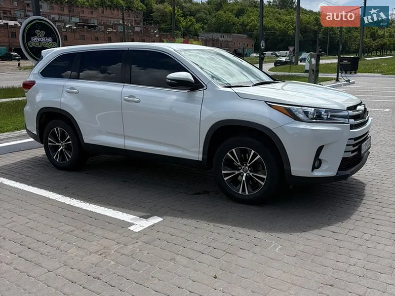 Toyota Highlander 2019