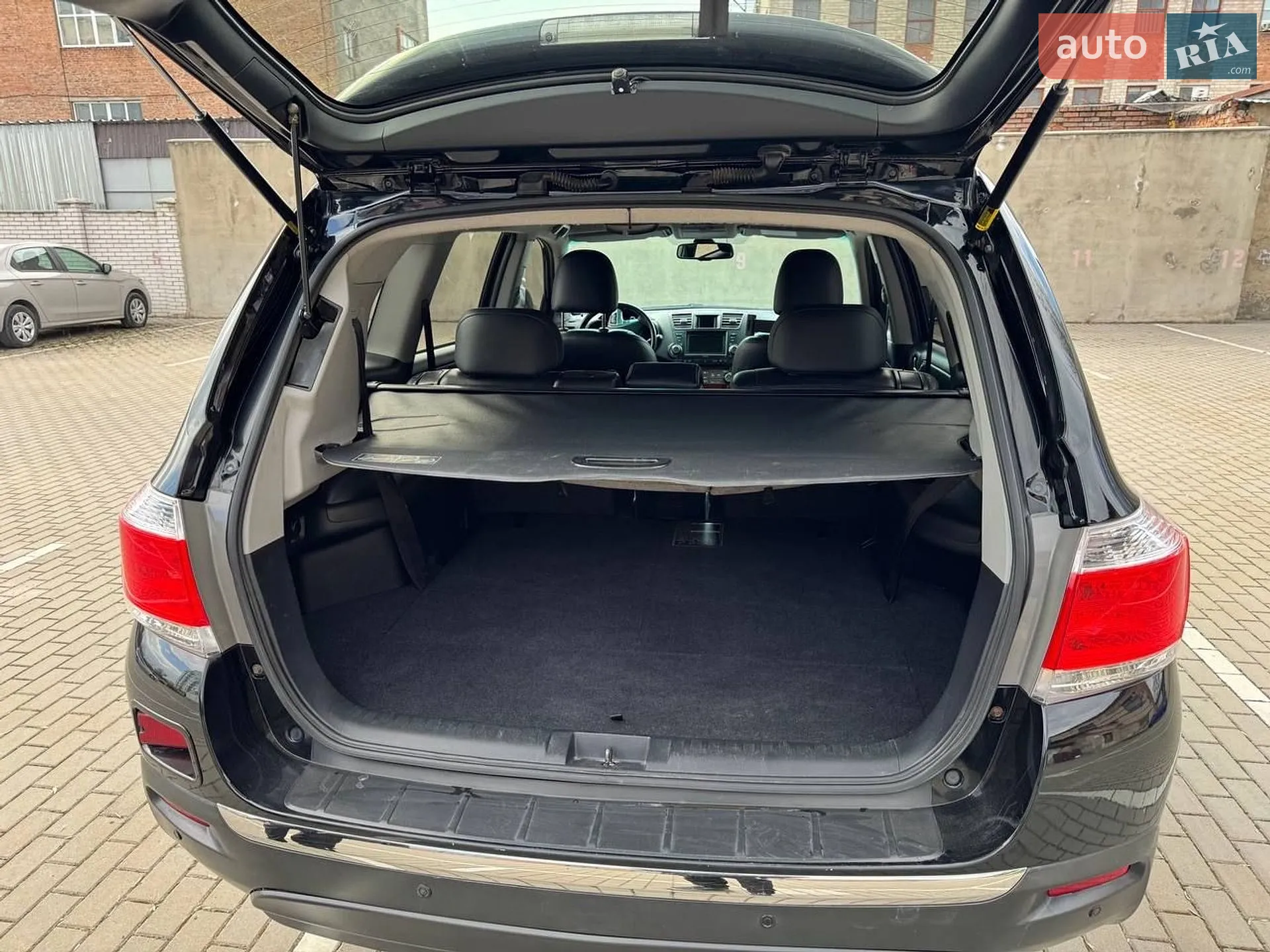 2011 Toyota Highlander - мініатюра 16