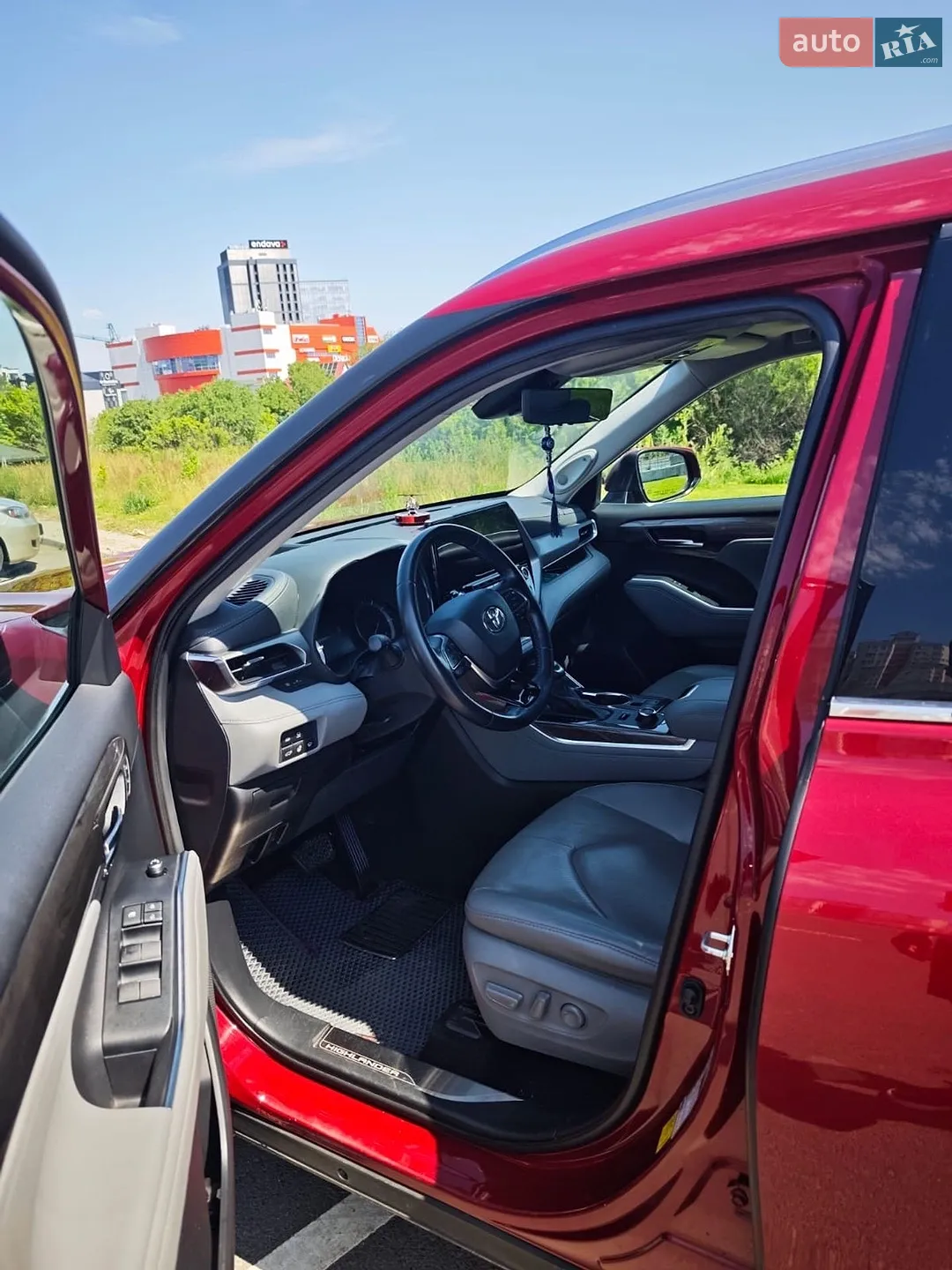 2020 Toyota Highlander - мініатюра 3