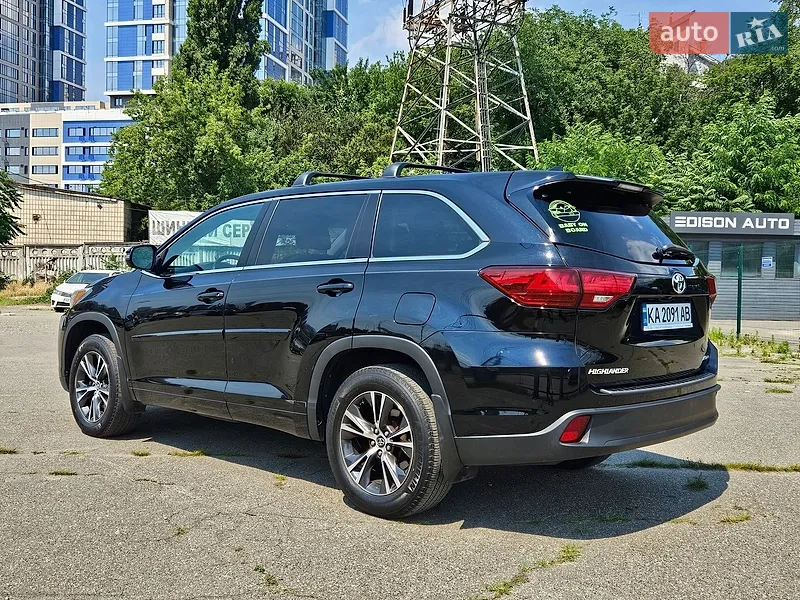 Toyota Highlander 2018 VIN 5TDBZRFH5JS899680 фото оголошення 28 з 75