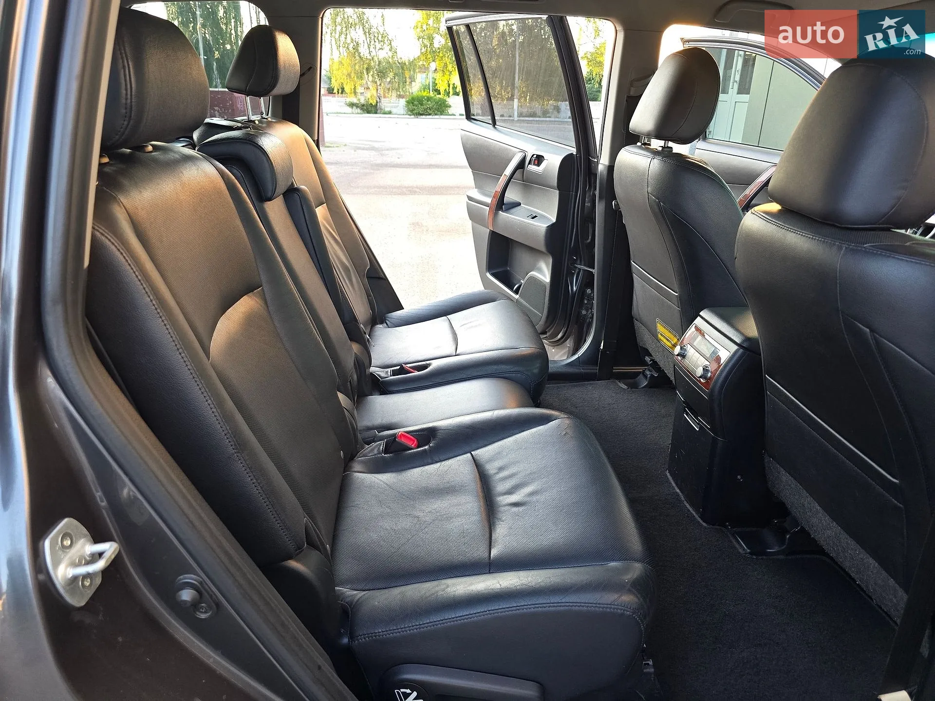 2011 Toyota Highlander - мініатюра 36