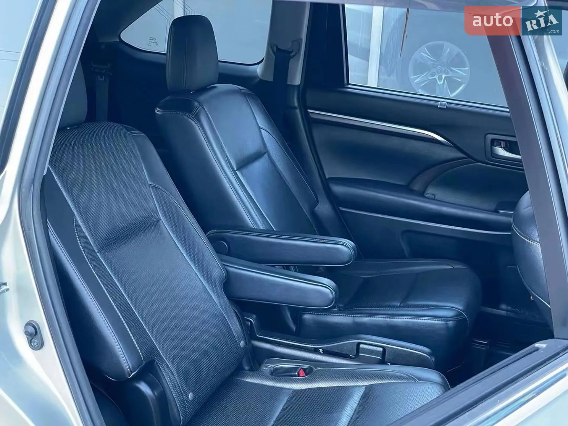 2016 Toyota Highlander - мініатюра 21