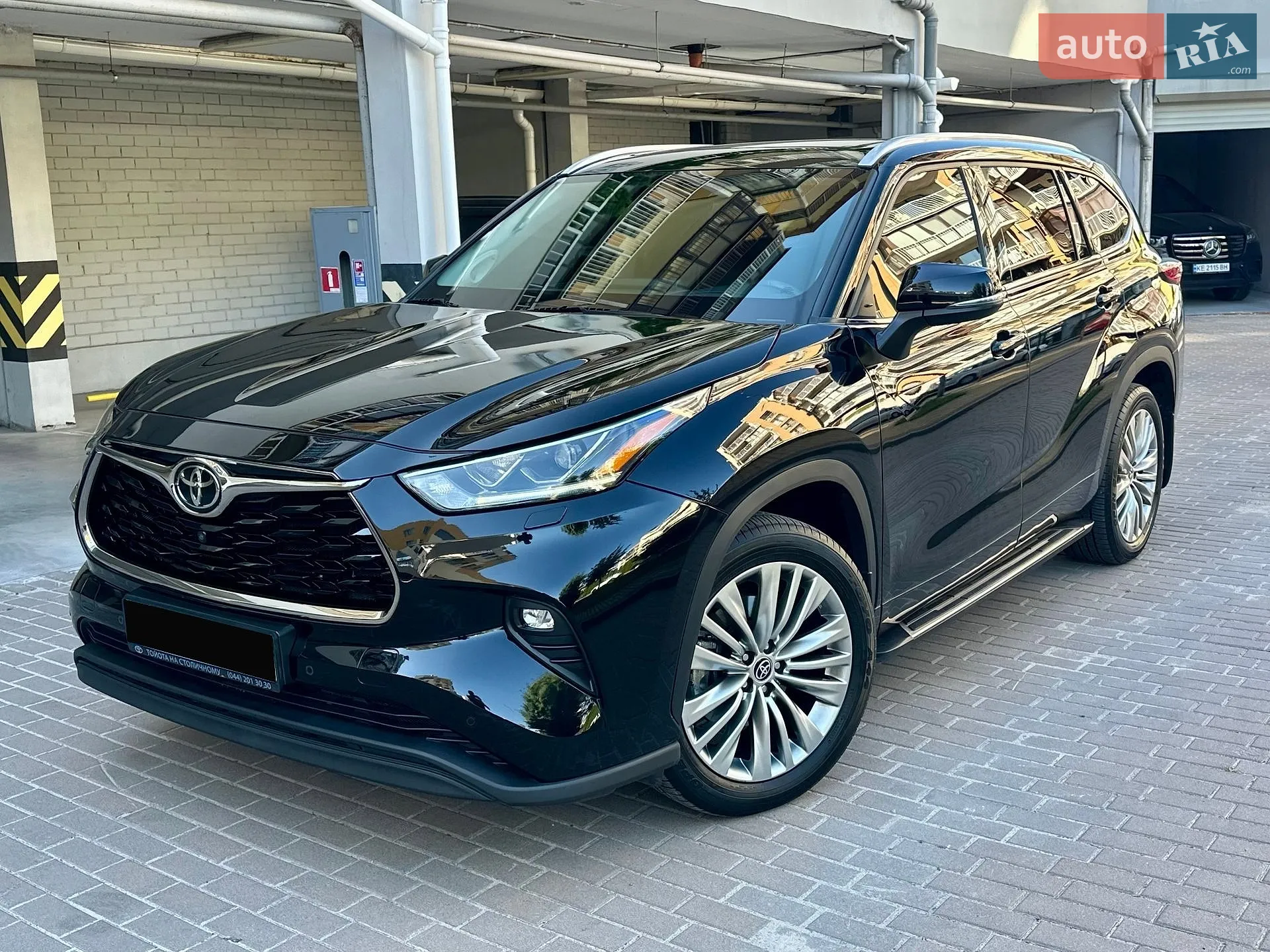 2022 Toyota Highlander - фото 1