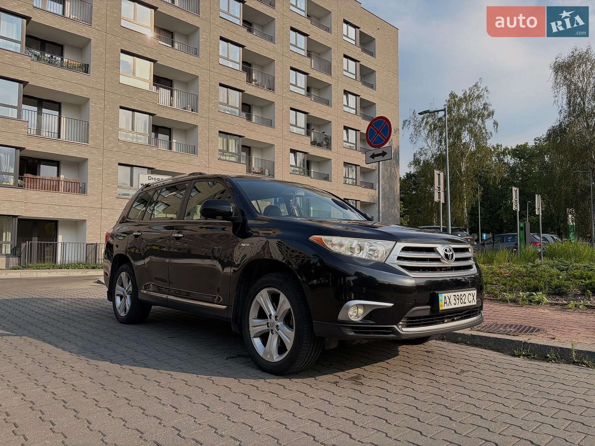 2012 Toyota Highlander - фото 1