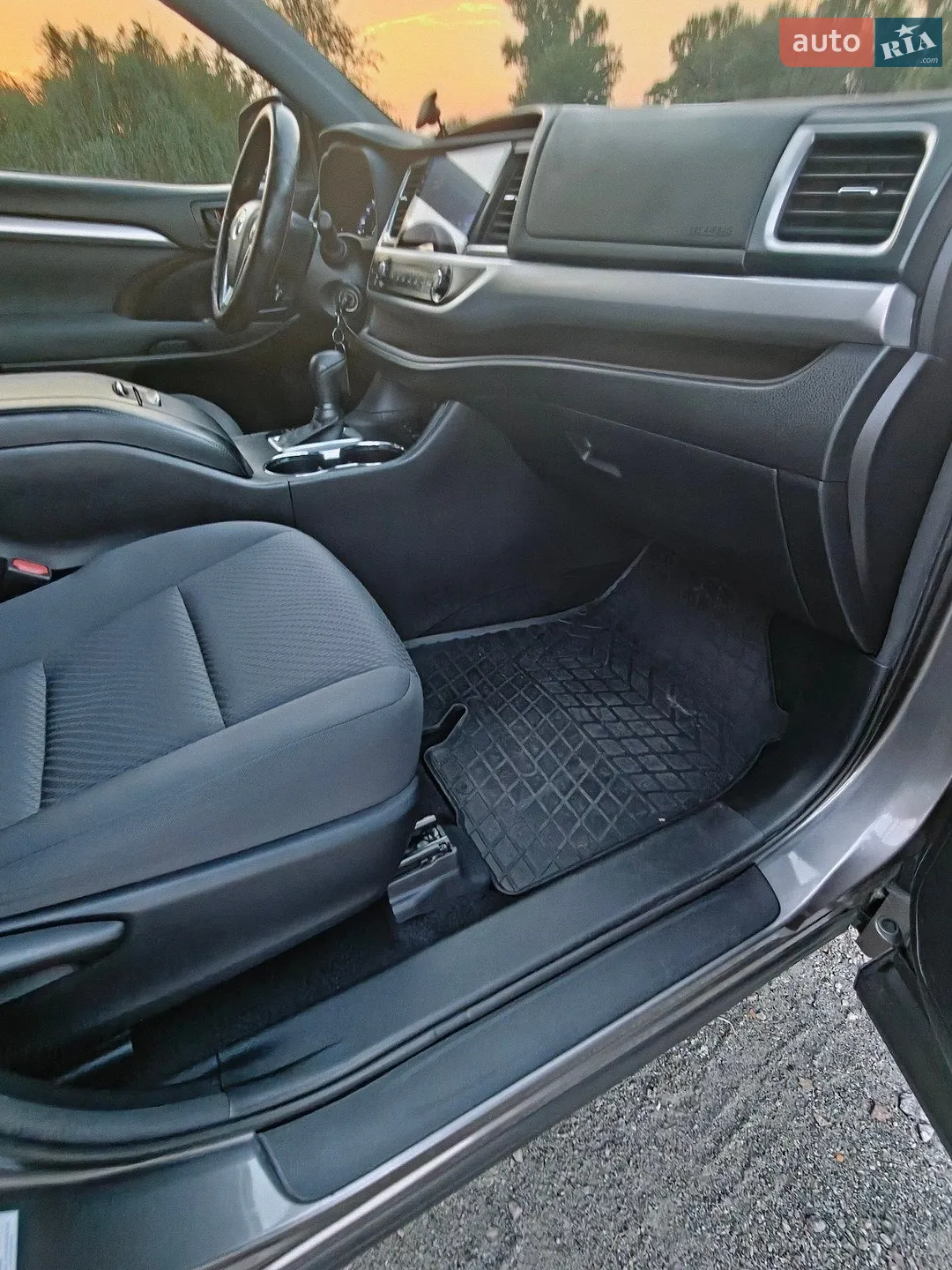 2017 Toyota Highlander - мініатюра 31