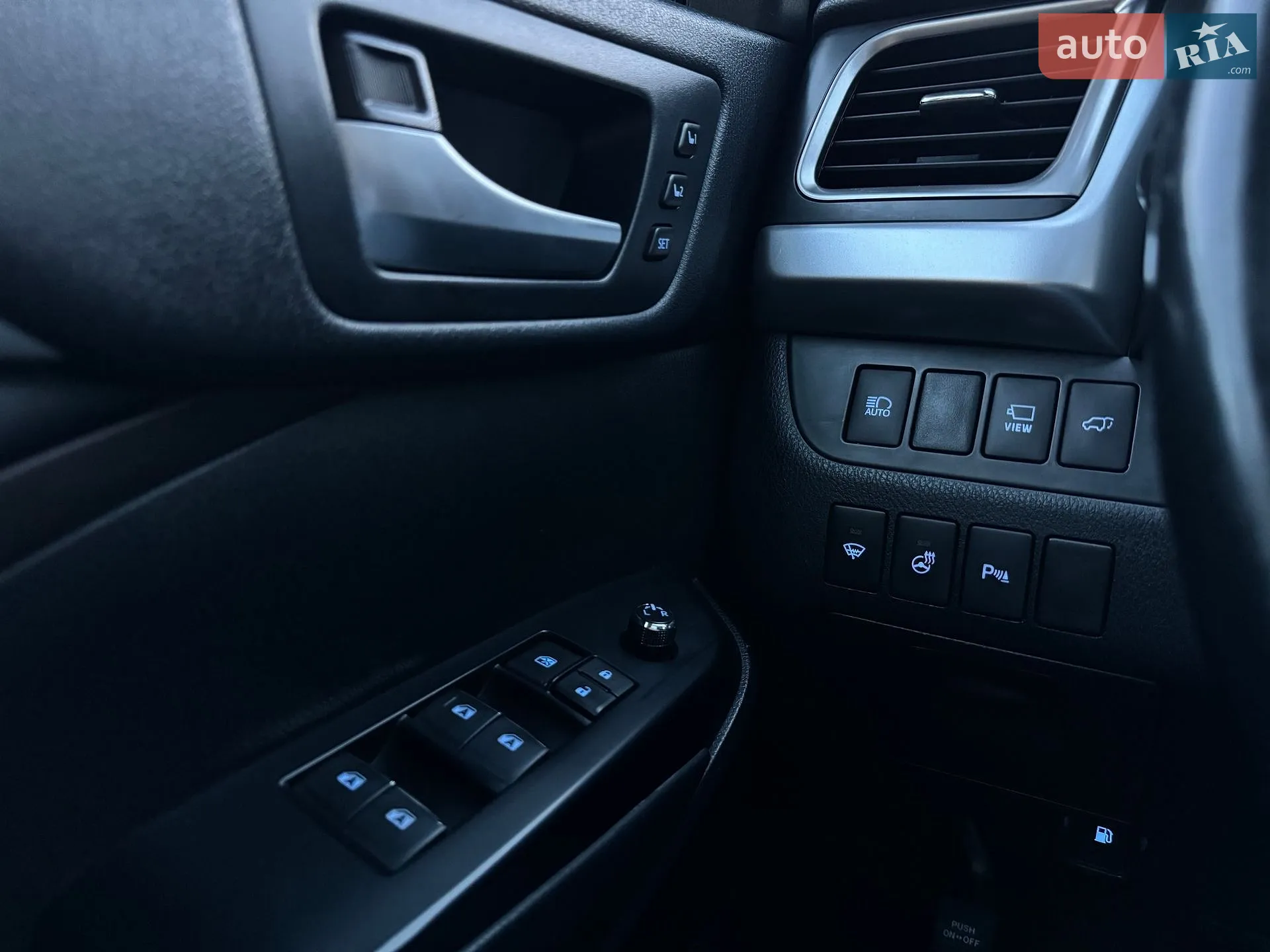 2017 Toyota Highlander - мініатюра 25