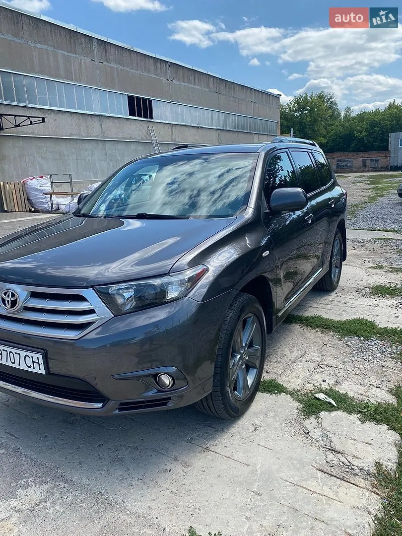 2011 Toyota Highlander - мініатюра 2