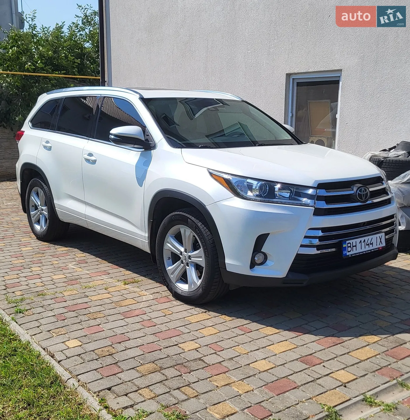 2017 Toyota Highlander - фото 1