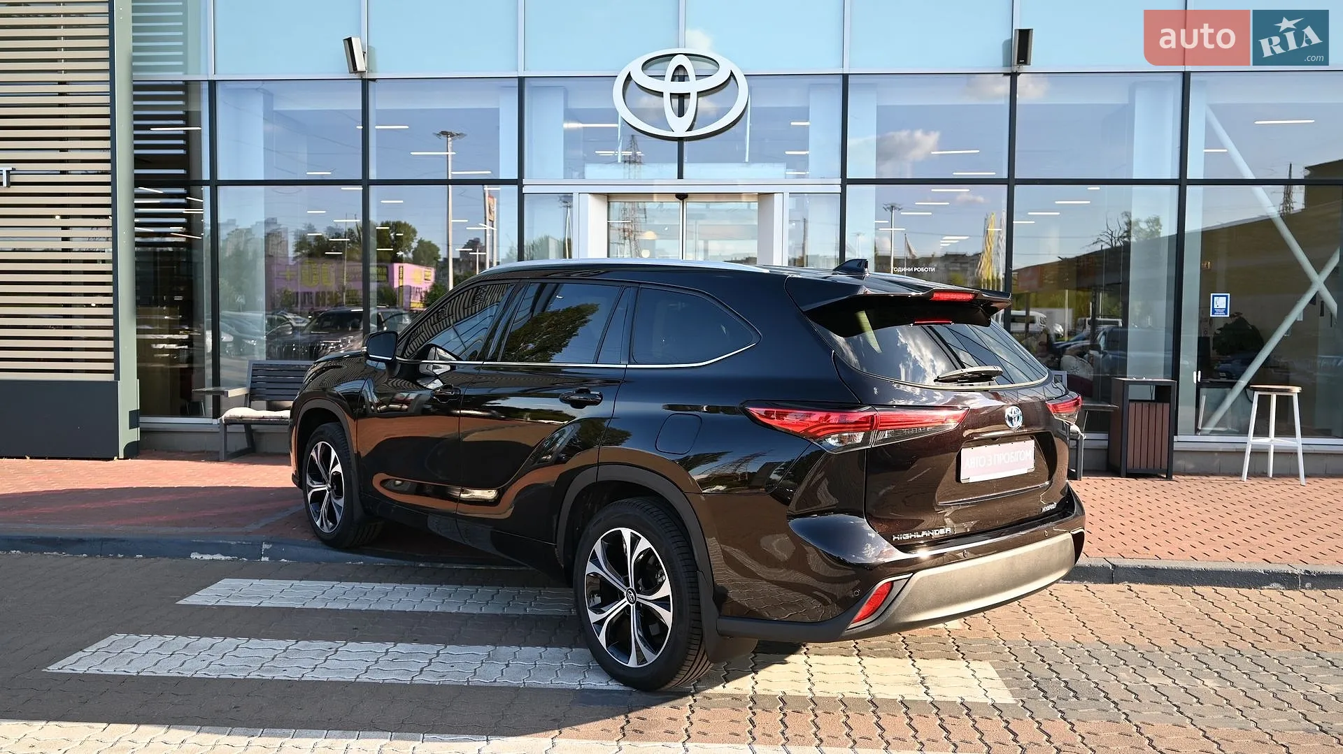 2021 Toyota Highlander - мініатюра 2