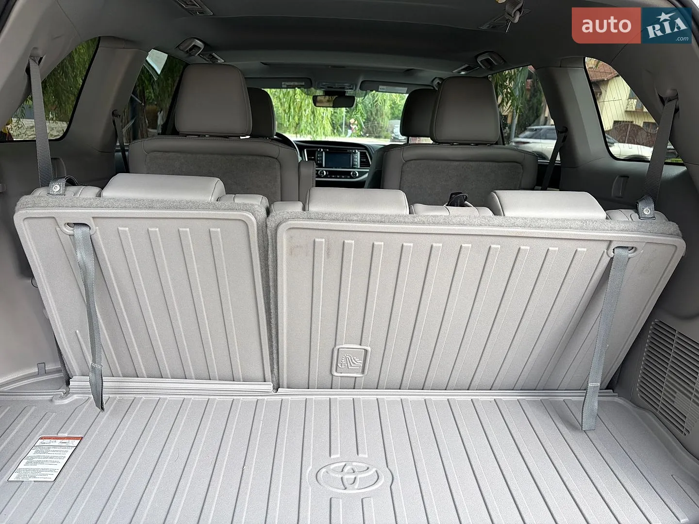 2019 Toyota Highlander - мініатюра 11