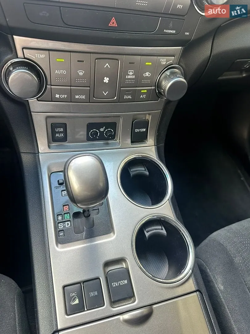 2011 Toyota Highlander - мініатюра 17