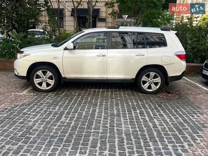 Toyota Highlander 2011