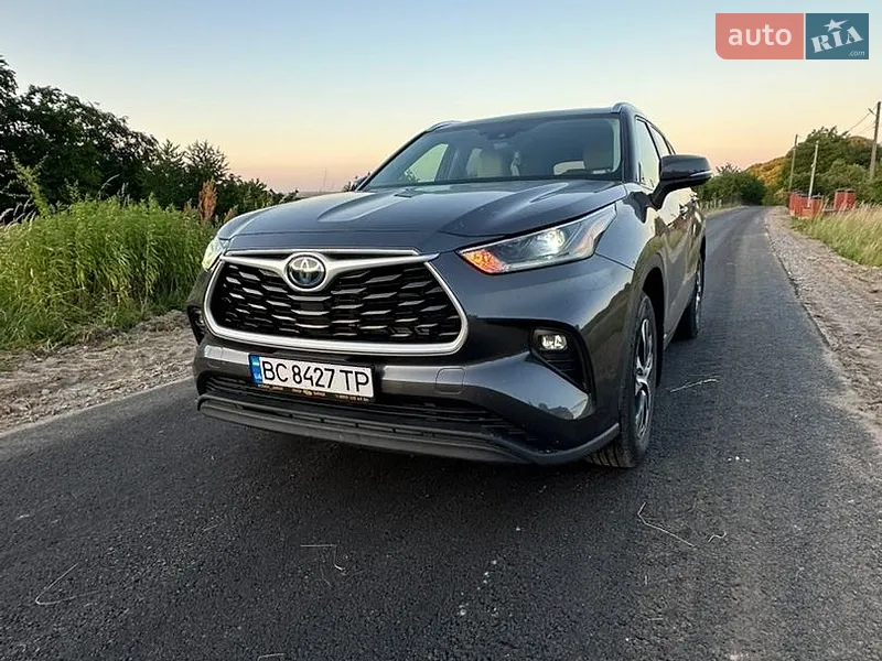 Toyota Highlander 2021