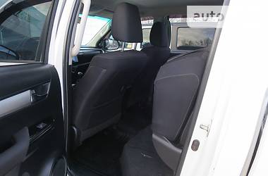 Пикап Toyota Hilux 2015 в 