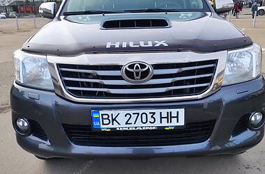 Пикап Toyota Hilux 2015 в 