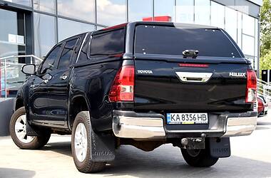 Пікап Toyota Hilux 2017 в 