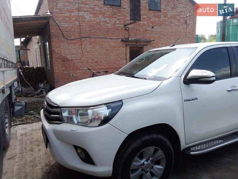 Пікап Toyota Hilux 2017 в Хмільнику