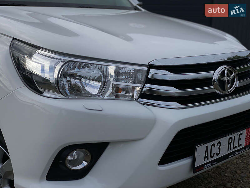 Пикап Toyota Hilux 2017 в Ужгороде