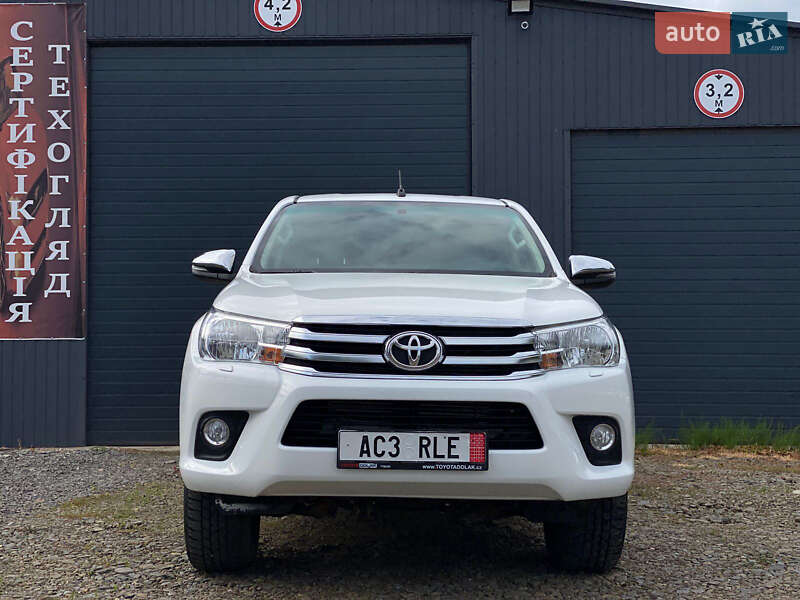 Пикап Toyota Hilux 2017 в Ужгороде