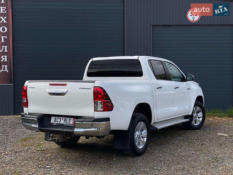 Пикап Toyota Hilux 2017 в Ужгороде