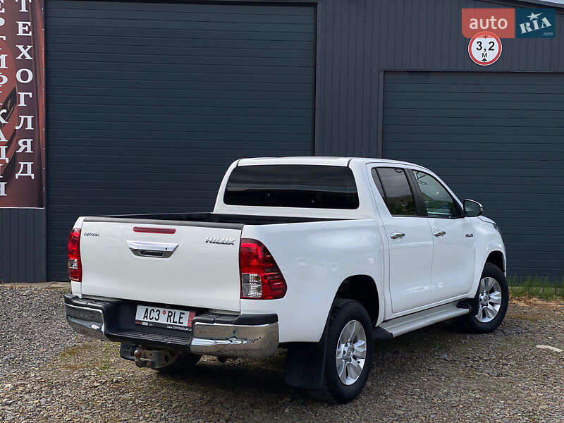 Пикап Toyota Hilux 2017 в Ужгороде