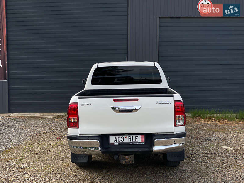 Пикап Toyota Hilux 2017 в Ужгороде