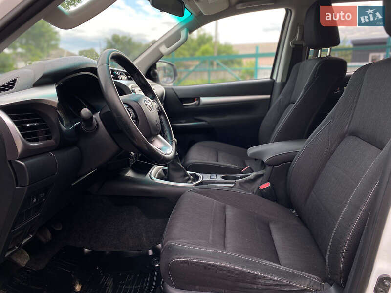 Пикап Toyota Hilux 2017 в Ужгороде