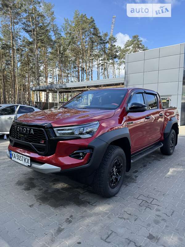 Пікап Toyota Hilux 2023 в Києві