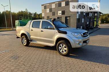 Пікап Toyota Hilux 2011 в Сарнах