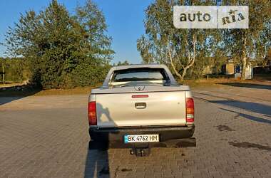 Пикап Toyota Hilux 2011 в Сарнах