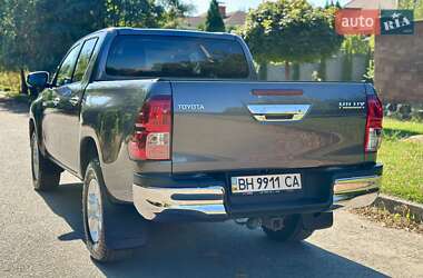 Пикап Toyota Hilux 2015 в 