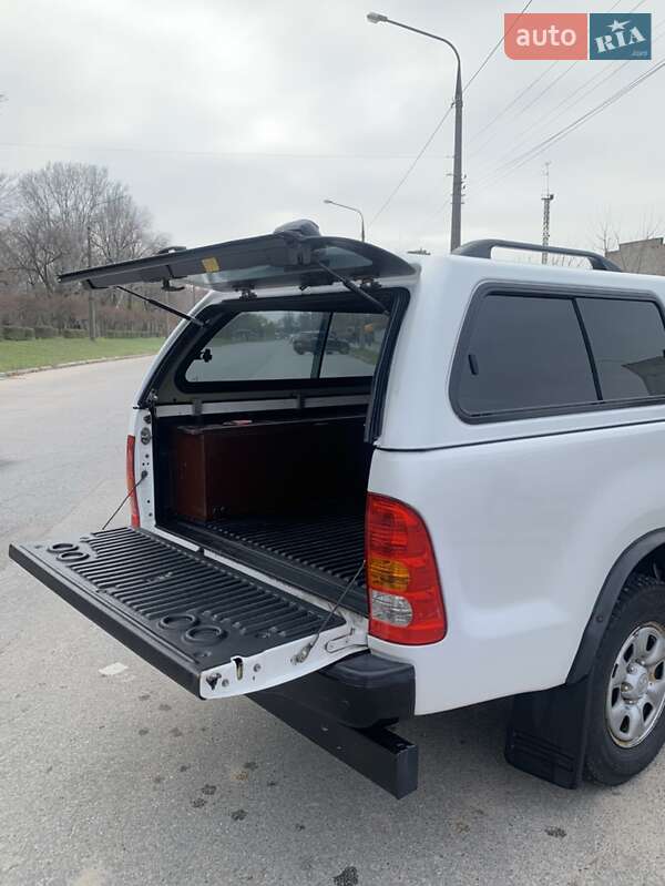 Пікап Toyota Hilux 2011 в Запоріжжі