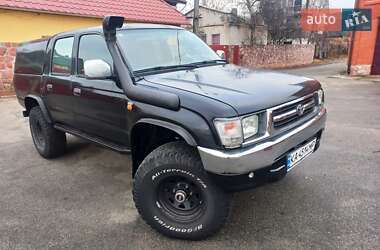 Пикап Toyota Hilux 1999 в Киеве