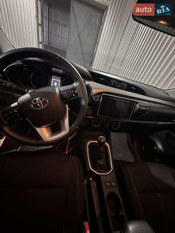 Пікап Toyota Hilux 2016 в Конотопі