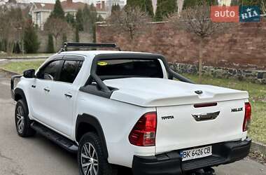 Пікап Toyota Hilux 2016 в Рівному