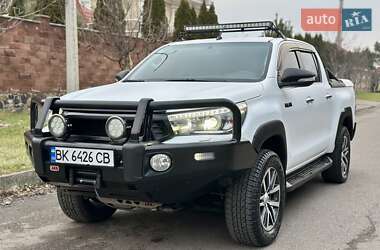 Пікап Toyota Hilux 2016 в Рівному