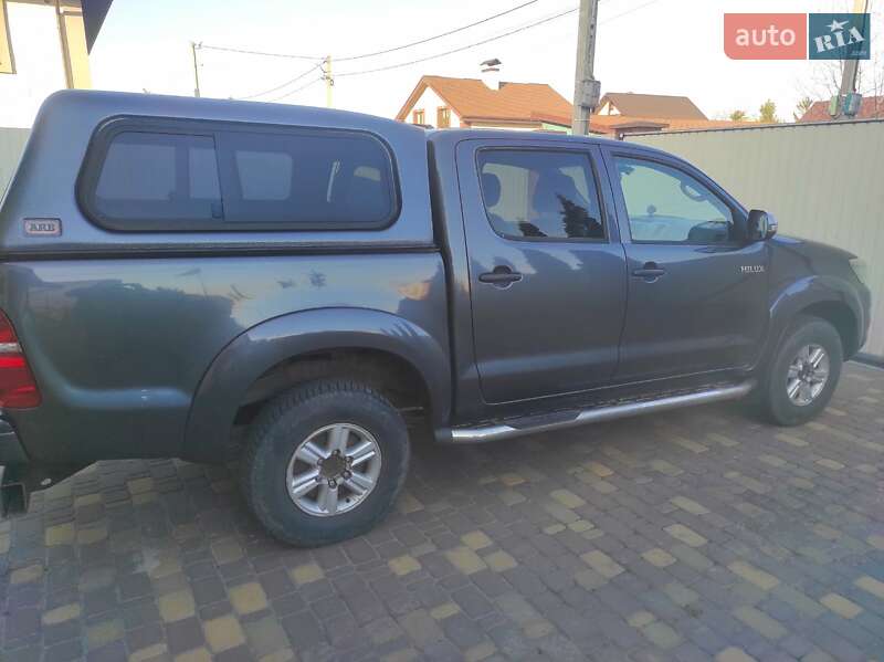 Пікап Toyota Hilux 2013 в Києві