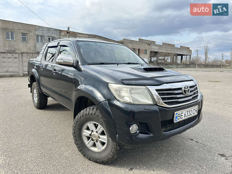 Пикап Toyota Hilux 2012 в Луцке