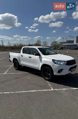 Пикап Toyota Hilux 2017 в 