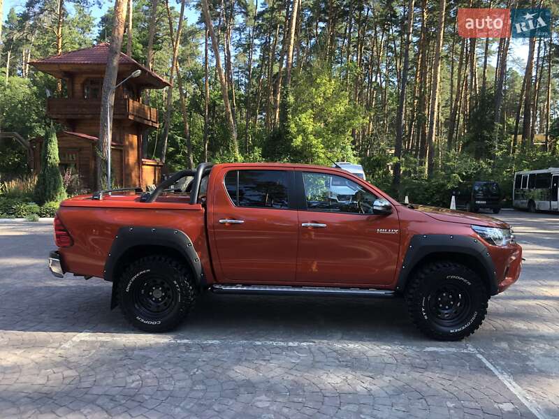 Пикап Toyota Hilux 2017 в Киеве