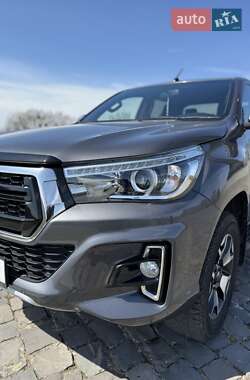 Пикап Toyota Hilux 2019 в 