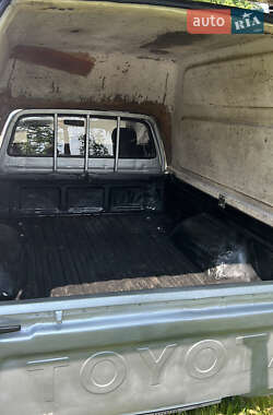 Пикап Toyota Hilux 2005 в 