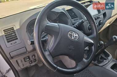 Пикап Toyota Hilux 2013 в 