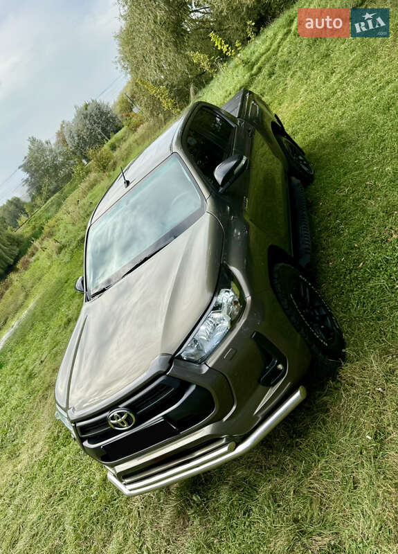 Пикап Toyota Hilux 2021 в 