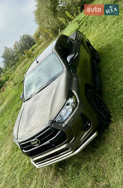 Пикап Toyota Hilux 2021 в 