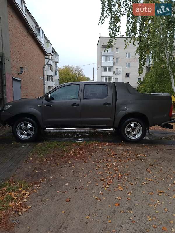 Пикап Toyota Hilux 2010 в Прилуках