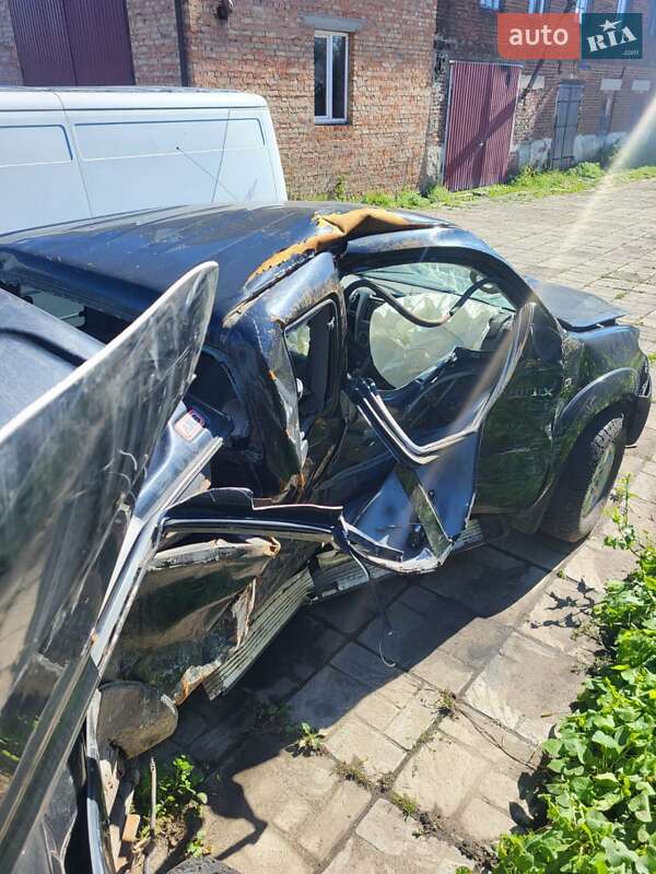 Пікап Toyota Hilux 2011 в Львові фото 2 Пікап Toyota Hilux 2011 в Львові